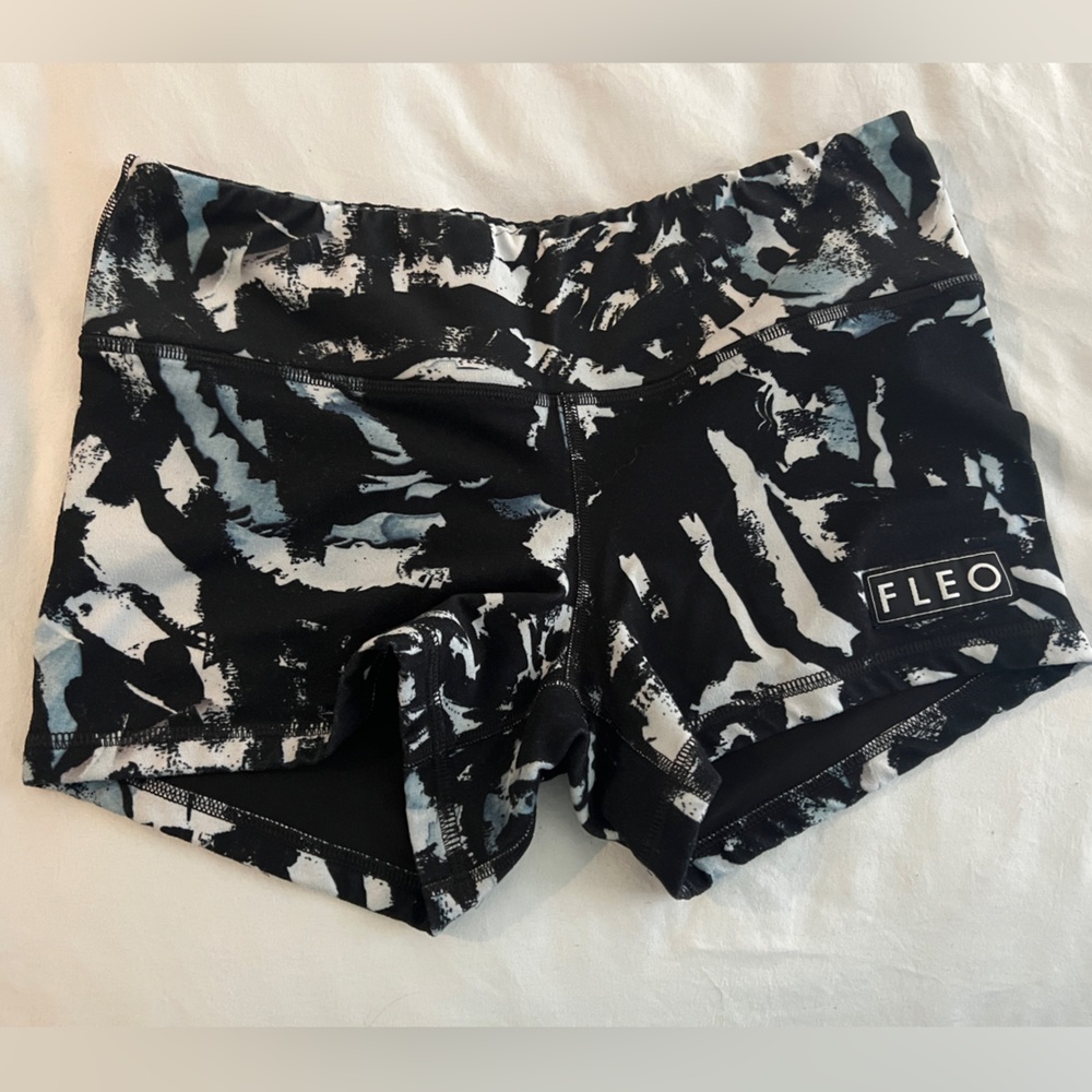 Fleo Hint of Blue 3.25 Shorts Medium